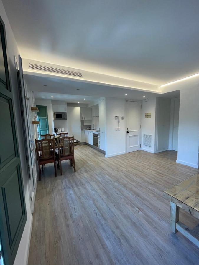 Modern In The Heart Of Old Town Girona