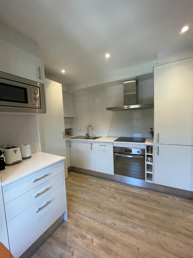 Modern In The Heart Of Old Town Apartment *